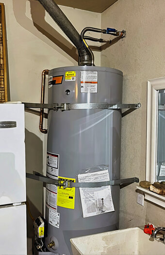 https://mounthawthornhotwater.com.au/uploads/2025/06/electric-hot-water-system-58767.jpg