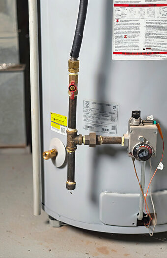 https://mounthawthornhotwater.com.au/uploads/2025/06/gas-hot-water-system-65811.jpg