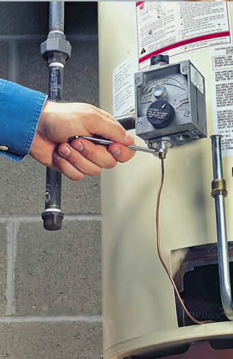 https://mounthawthornhotwater.com.au/uploads/2025/06/hot-water-servicing-64446.jpg