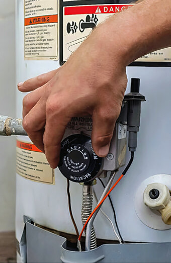 https://mounthawthornhotwater.com.au/uploads/2025/06/hot-water-servicing-68760.jpg